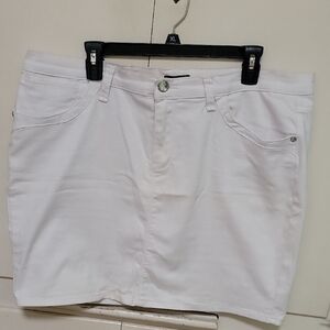 VENUS Cream Denim Skirt